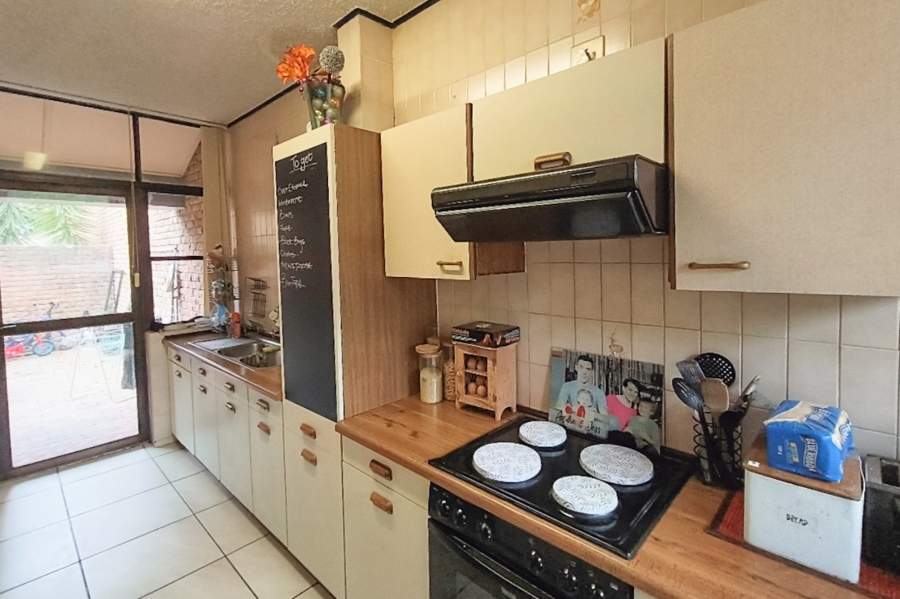 To Let 2 Bedroom Property for Rent in Sonstraal Western Cape
